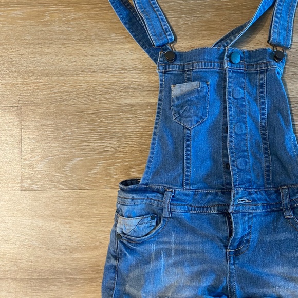 Nordstroms denim over alls short - Picture 3 of 4